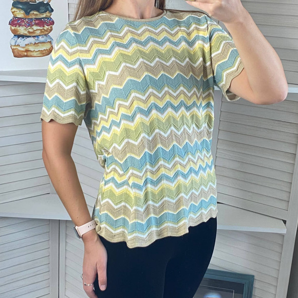 Alfred Dunner colorful chevron short sleeve top - Picture 1 of 7
